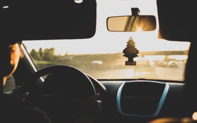 5 Other Distractions While Driving